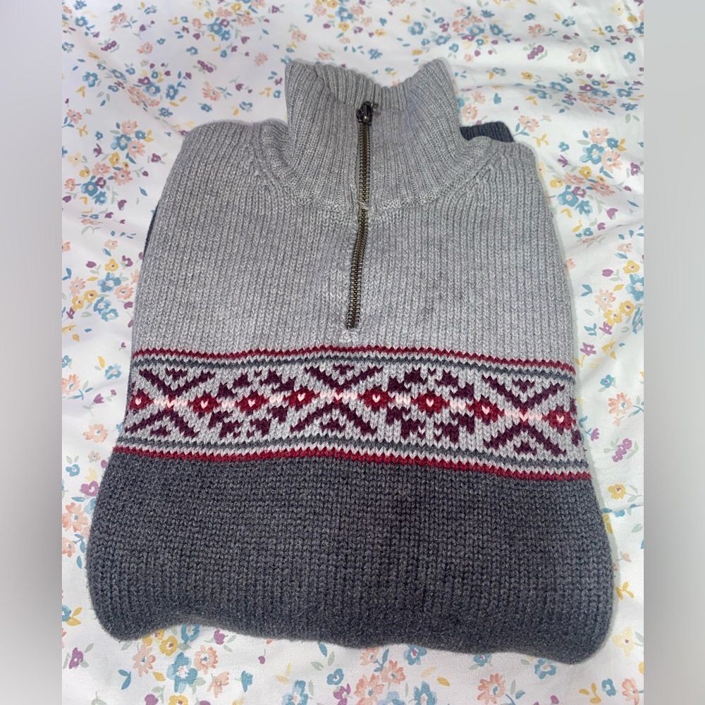 EDDIE BAUER SWEATER